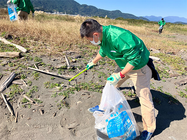 今年も日本リユース業協会主催の富士山清掃に参加しました